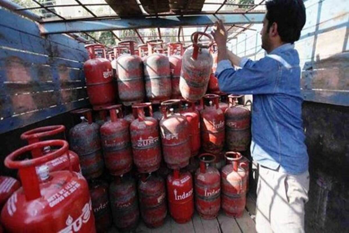 Commercial gas cylinder has become cheaper