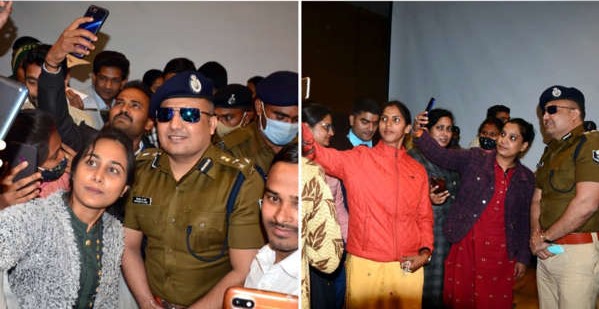 Newly appointed inspectors took selfie with IPS Shivdeep Lande