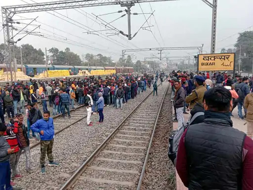 Students landed on railway track at Buxar station