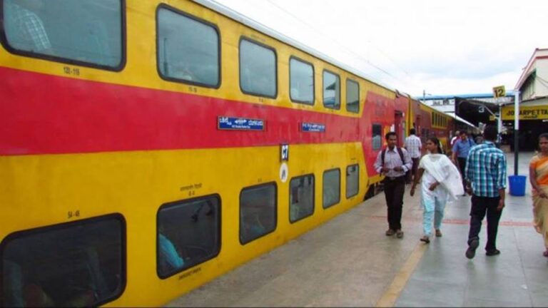 खुशखबरी: अब बिहार में भी चलेंगी डबल डेकर ट्रेन, जाने रुट