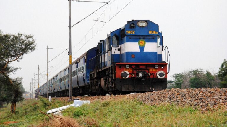 बिहार में एक और रेलवे रूट का काम पूरा, 122 किमी प्रति घंटे से हुआ स्पीड ट्रायल