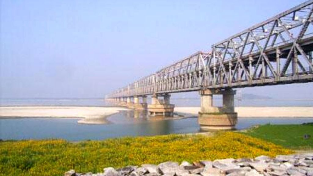 Prime Minister Atal Bihari Vajpayee laid the foundation stone of Munger Rail Road Bridge