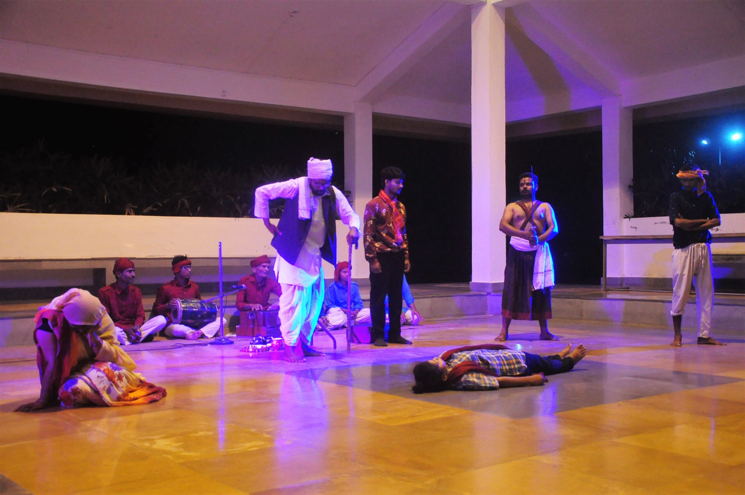 Bringing out expression of people by staging the play Setika