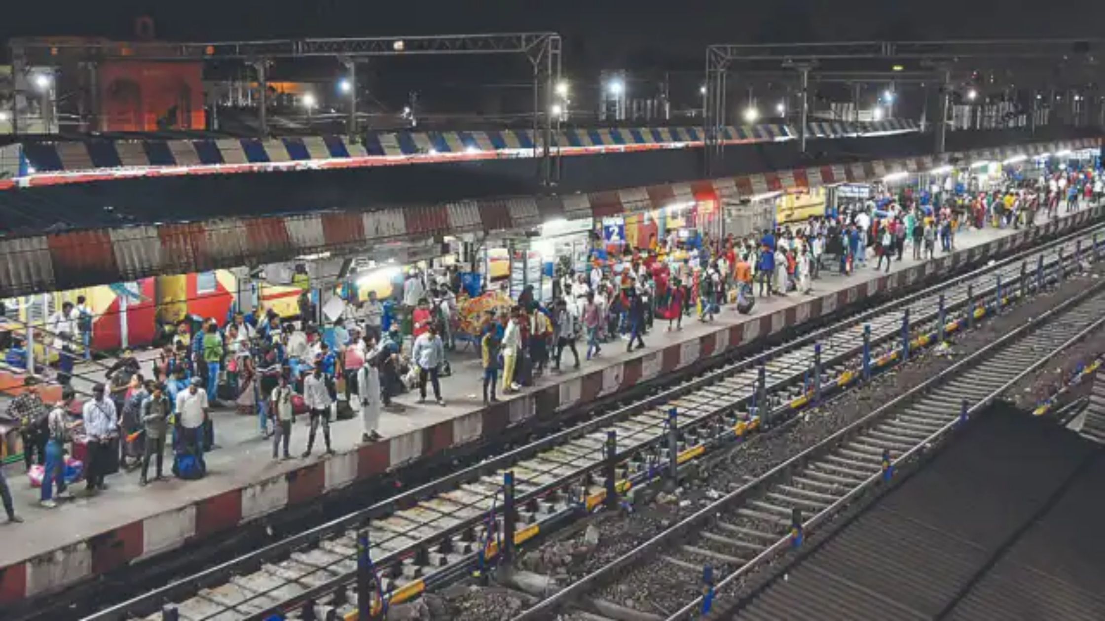 miscreants cut signal wire operation of trains at muzaffarpur