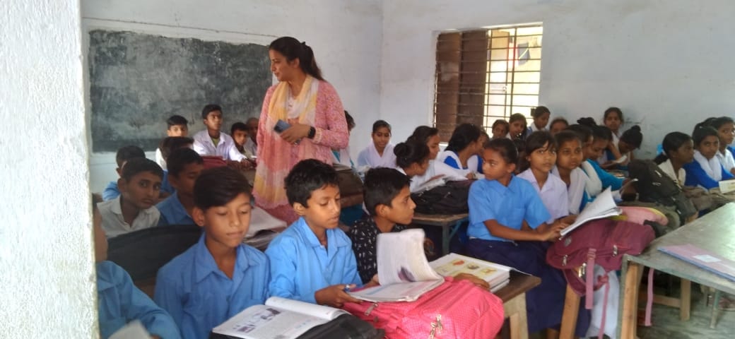 DM Inayat Khan did a surprise inspection of the upgraded girls school Kharaiyya Basti