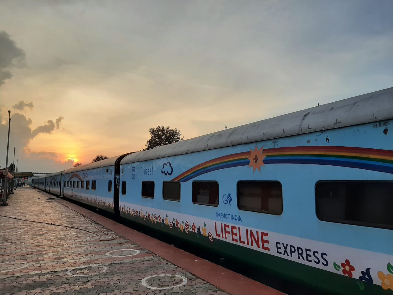 The worlds first and Indias only mobile hospital, Life Line Express