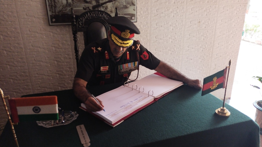 Oath administered by Lucknow GOC Major General Jai Singh Bainsal