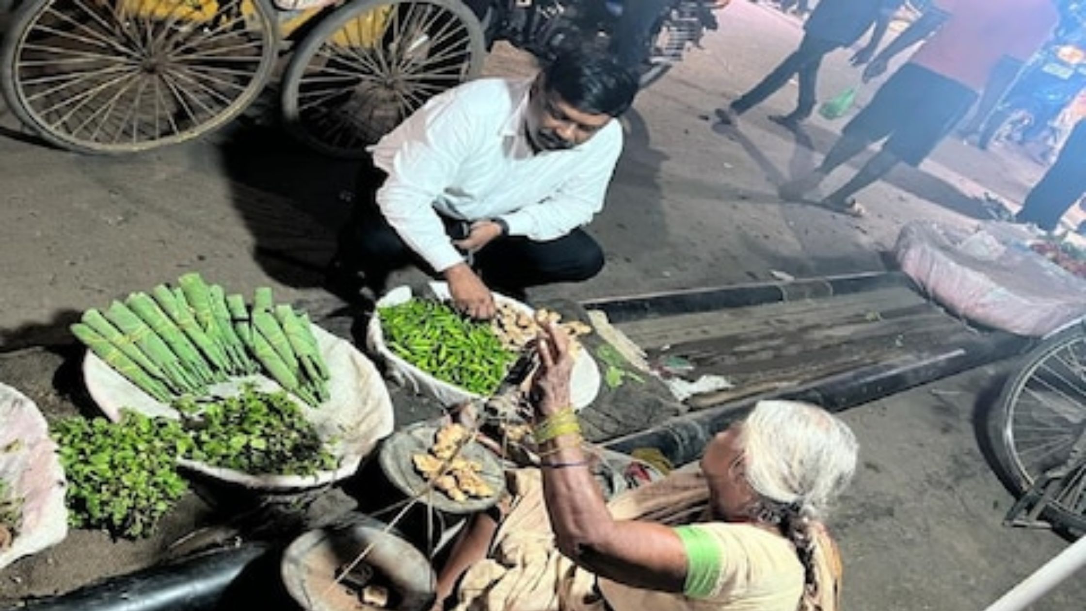 IAS officers were seen buying vegetables late at night