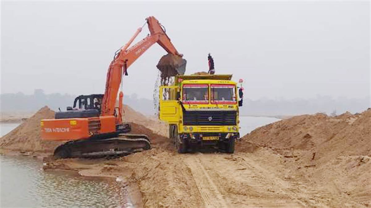 The work of sand mining will start from the month of October from about nine sand ghats in 28 districts of Bihar.