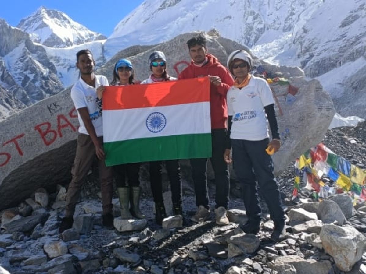 Neesha Dubey climbed the base camp of Mount Everest