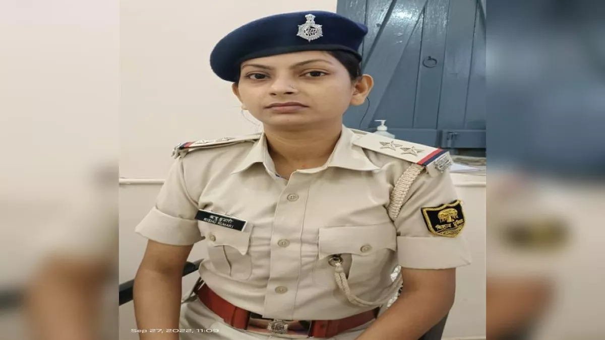 Rishu became an officer who passed the exam in 2018
