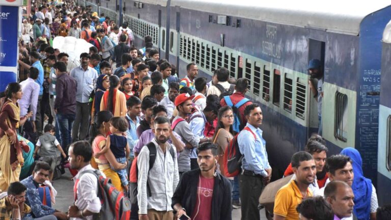 दिल्ली से बिहार जाने वालों के लिए रेलवे का तोहफा, त्योहारों पर चलेंगी 8 स्पेशल ट्रेनें
