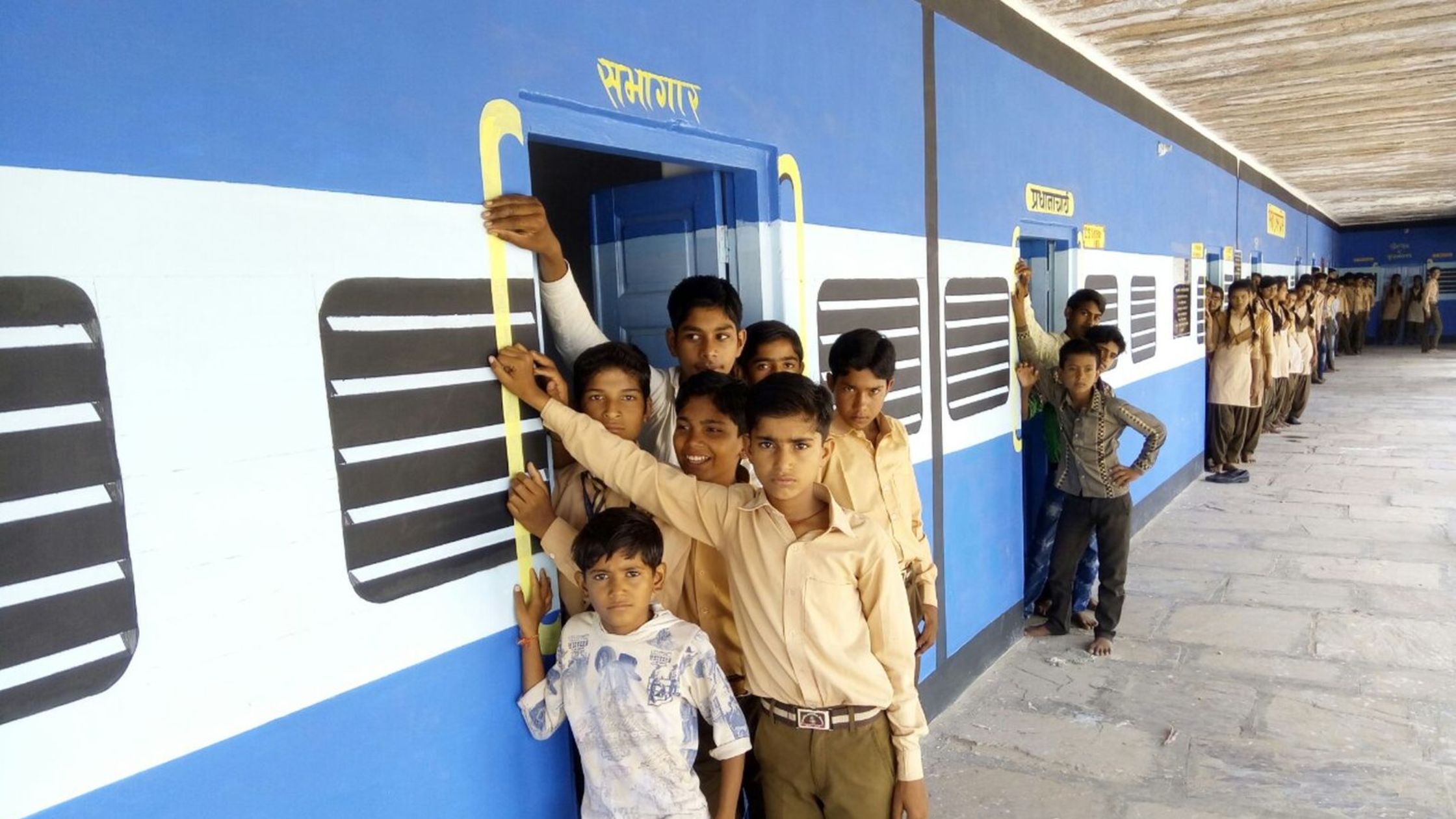 In this government school of Bihar, studies are done in the train
