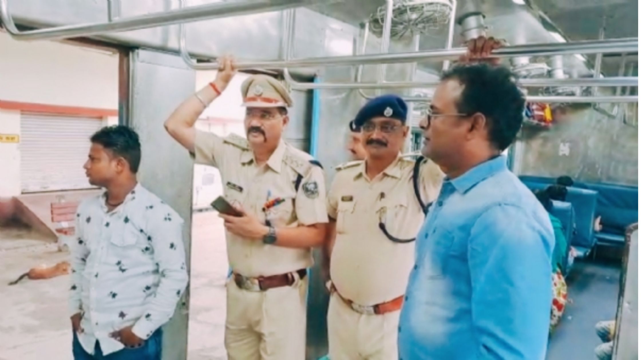 SDPO Pushkar Kumar's mustache is discussed from city to village